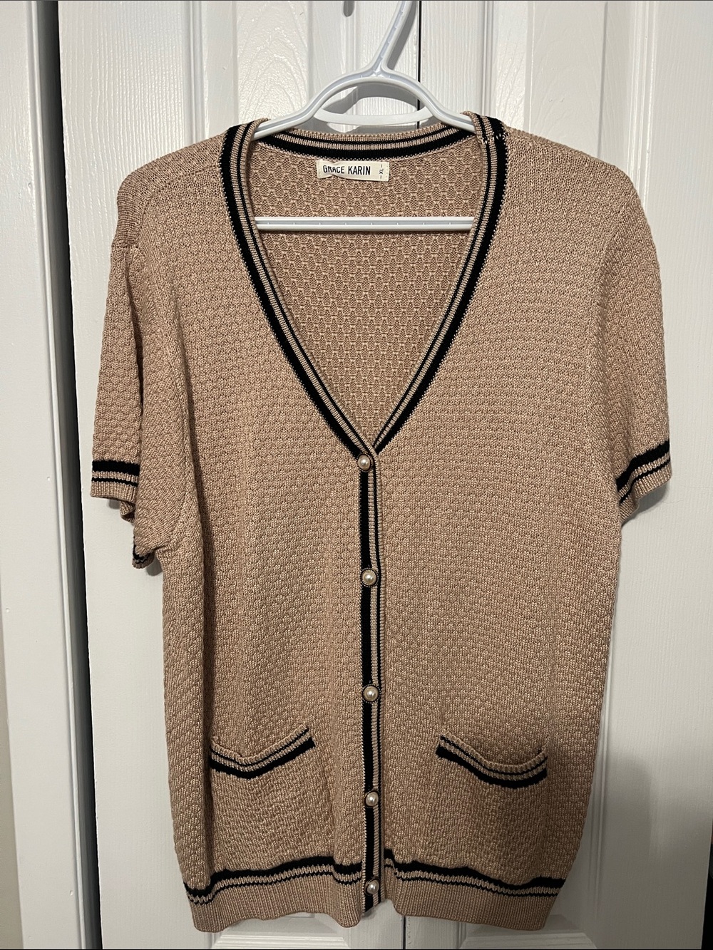 NWOT Grace Karin Tan Knit Short Sleeve Cardigan with Black Trim. XL
